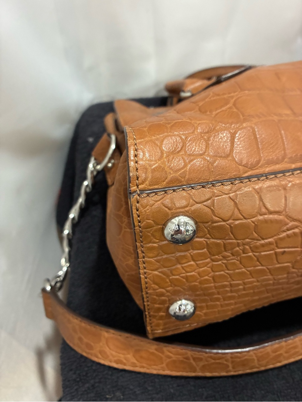 Michael Kors Classic Croc-Embossed Satchel Bag in Cognac EUC - Picture 5 of 10